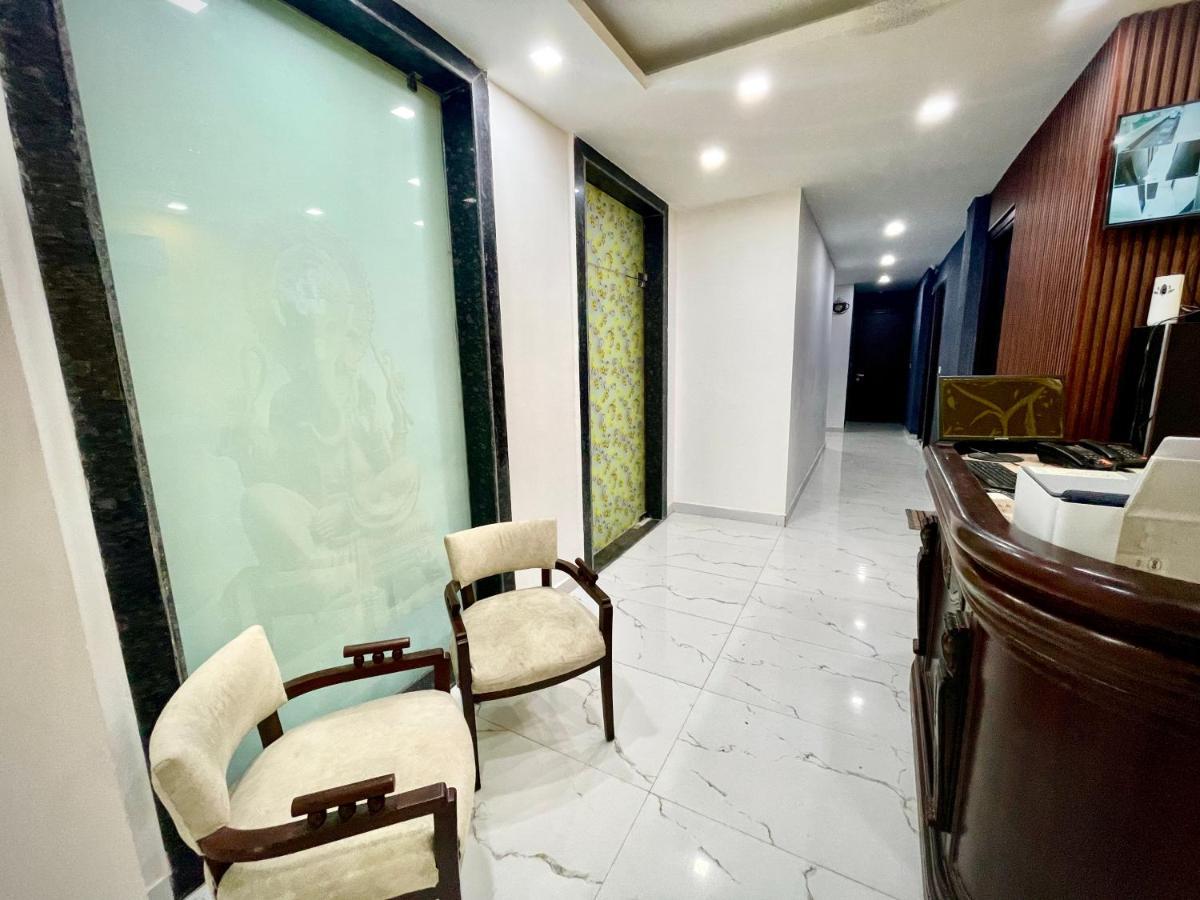 Lime Boutique B&B Gk-1 At Kailash Colony Metro , Greater Kailash Near Eros Hotel Nehru Place New Delhi Bagian luar foto