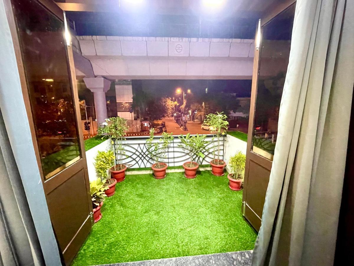 Lime Boutique B&B Gk-1 At Kailash Colony Metro , Greater Kailash Near Eros Hotel Nehru Place New Delhi Bagian luar foto