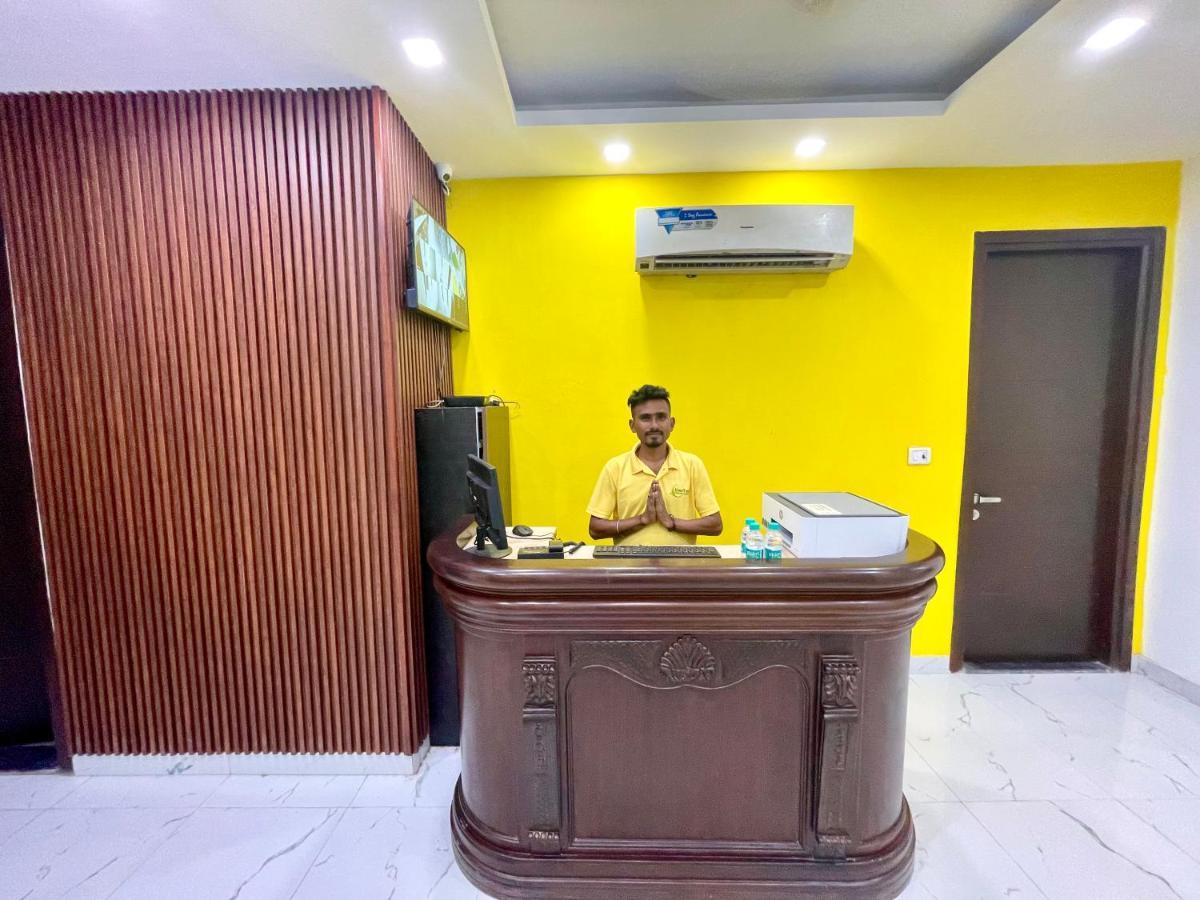 Lime Boutique B&B Gk-1 At Kailash Colony Metro , Greater Kailash Near Eros Hotel Nehru Place New Delhi Bagian luar foto
