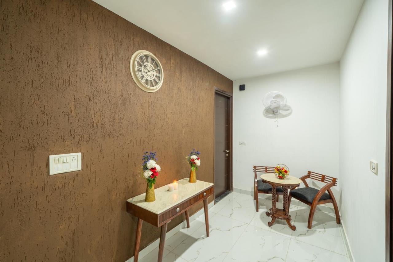 Lime Boutique B&B Gk-1 At Kailash Colony Metro , Greater Kailash Near Eros Hotel Nehru Place New Delhi Bagian luar foto