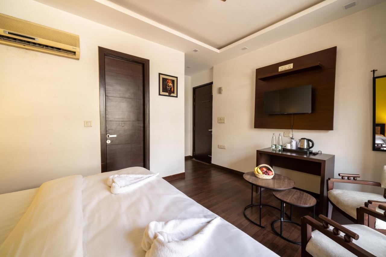 Lime Boutique B&B Gk-1 At Kailash Colony Metro , Greater Kailash Near Eros Hotel Nehru Place New Delhi Bagian luar foto