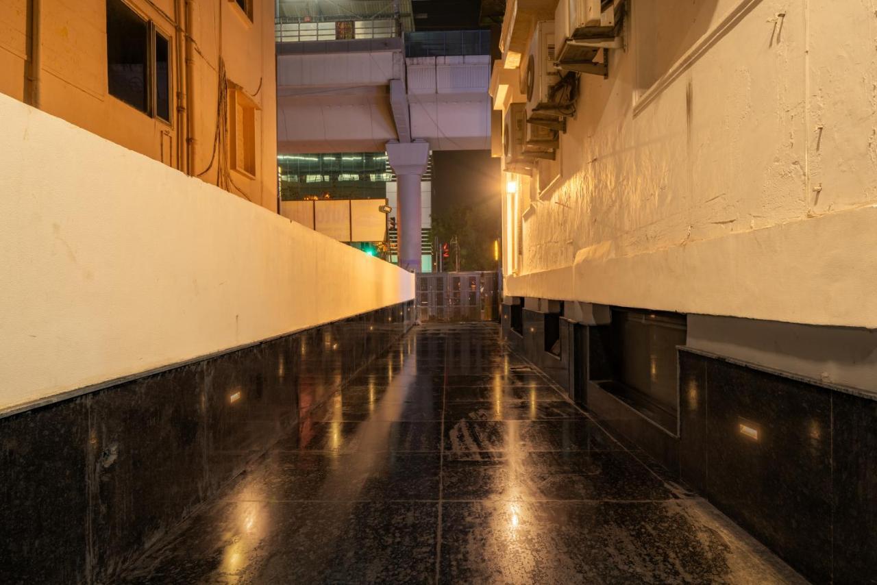Lime Boutique B&B Gk-1 At Kailash Colony Metro , Greater Kailash Near Eros Hotel Nehru Place New Delhi Bagian luar foto