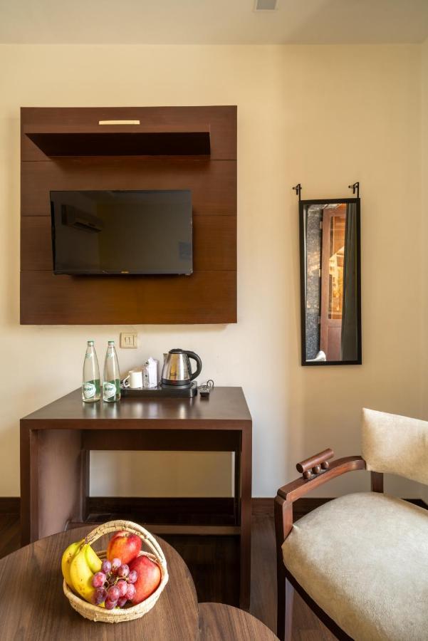 Lime Boutique B&B Gk-1 At Kailash Colony Metro , Greater Kailash Near Eros Hotel Nehru Place New Delhi Bagian luar foto